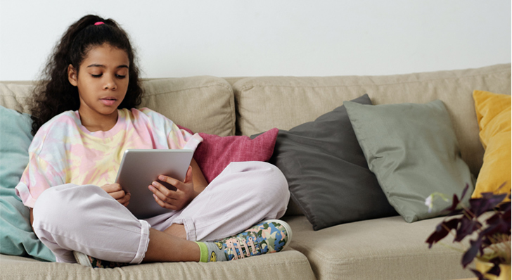 How to Get Your Tween to Read During the Holiday Vacation